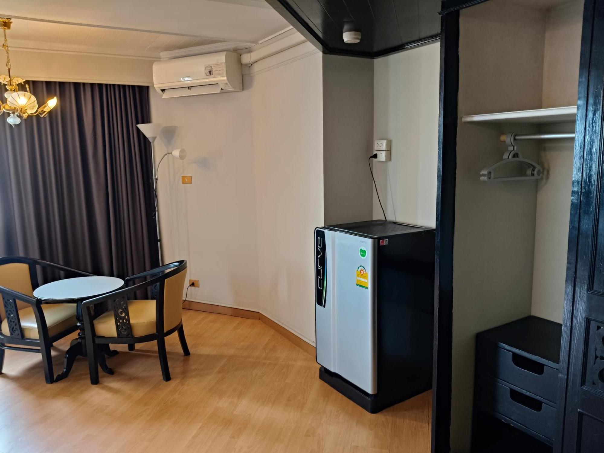 First Pacific Cirrus Hotel Pattaya Værelse billede